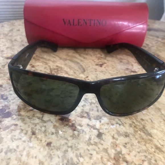 Valentino | Accessories | Valentino Tortoiseshell Sunglasses  display picture 3